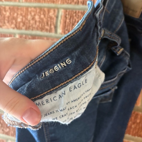 American Eagle “Jegging” Dark Wash High Waisted Skinny Jean Size 8 - Picture 3 of 7
